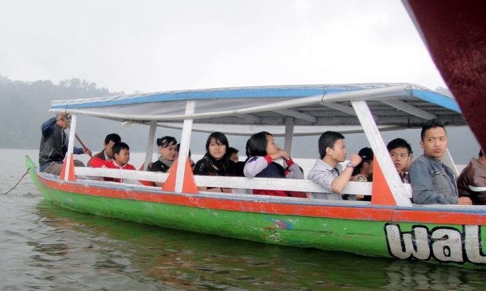 Wisata situ patengan siswa paket c LPK MDC Paket c